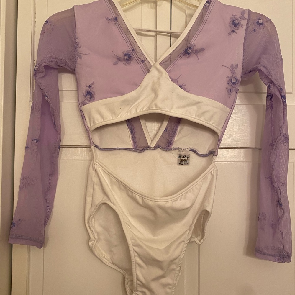 Size XS lavender and white Bluewater leotard